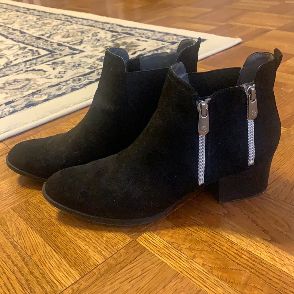 Black Adrienne Vittadini Faux Suede Boots Size 8.5